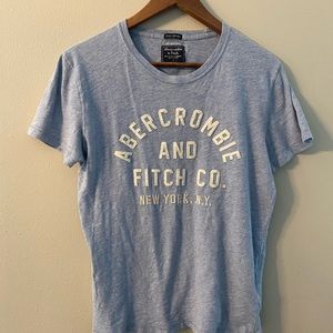 Men’s A&F tshirt